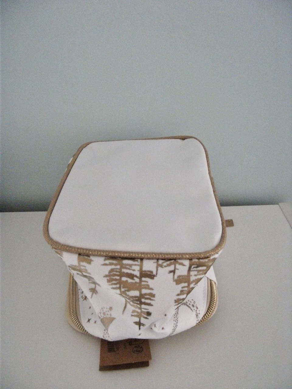 Kit de higiene pessoal branco e dourado Yves Rocher – photo 6